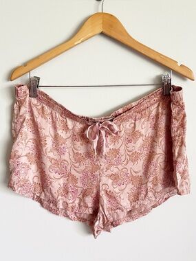 Victoria’s Secret Shorts Size Large 100% Silk Paisley Pink Pajama Lounge Boho